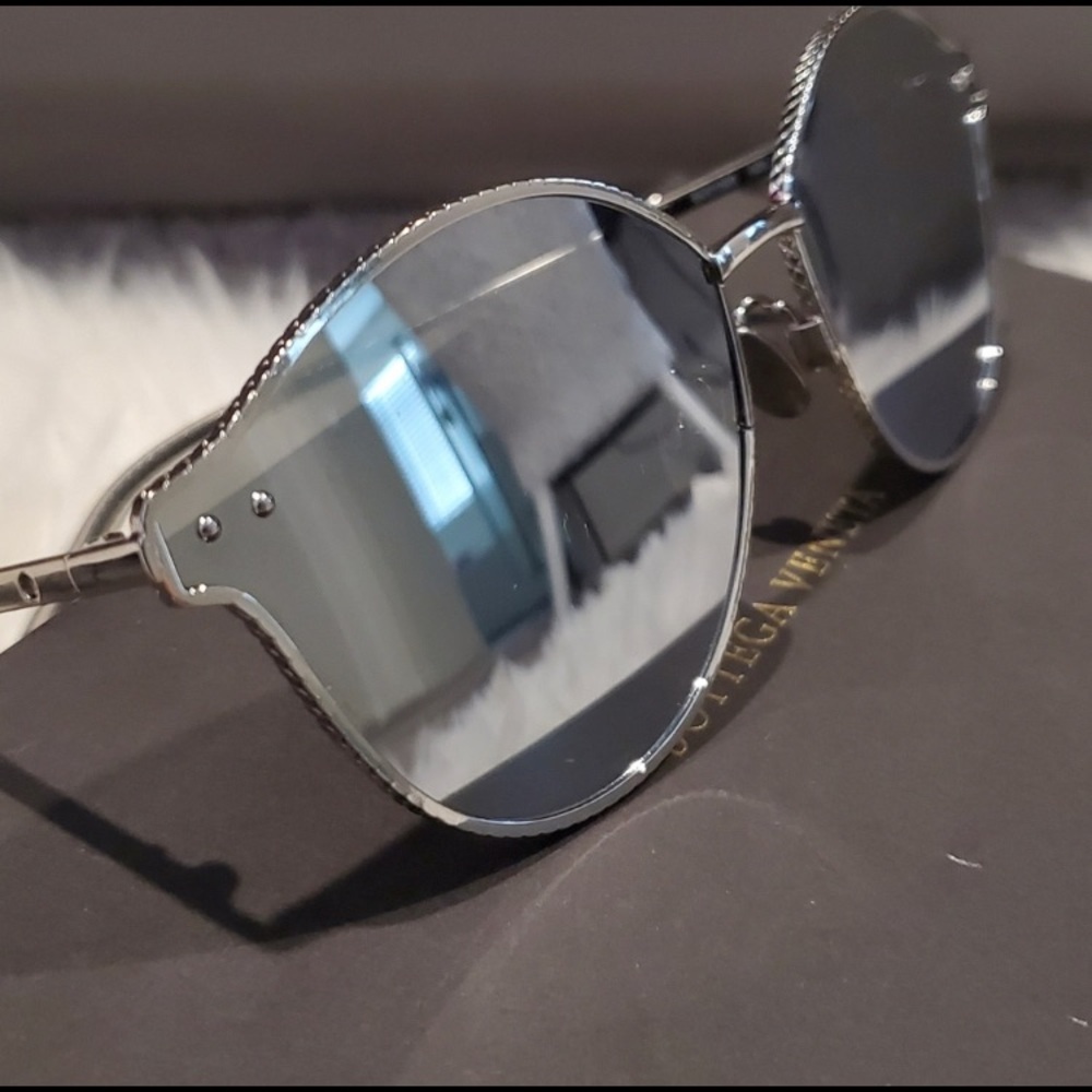 😍Bottega Veneta Round Frame Sunglasses Women’s msrp: $525 😯😯 - Picture 9 of 12